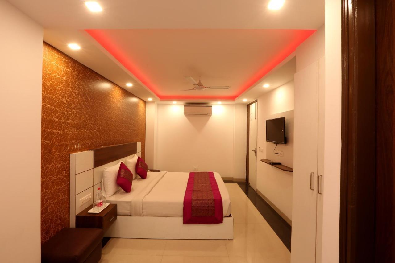 Green Plaza At Airport Hotel New Delhi Ngoại thất bức ảnh