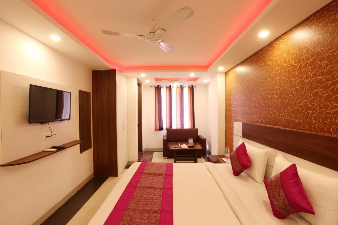 Green Plaza At Airport Hotel New Delhi Ngoại thất bức ảnh