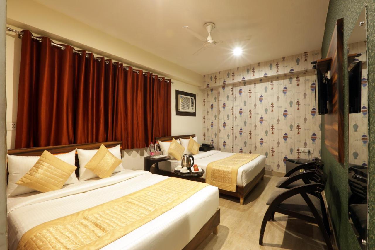 Green Plaza At Airport Hotel New Delhi Ngoại thất bức ảnh